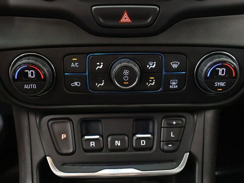 Used 2018 GMC Terrain SLT FWD image 43