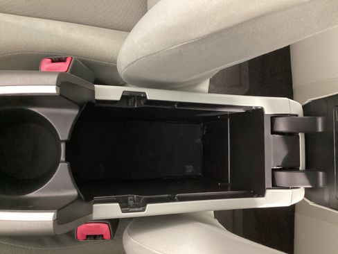 Used 2013 Toyota Prius Four image 20