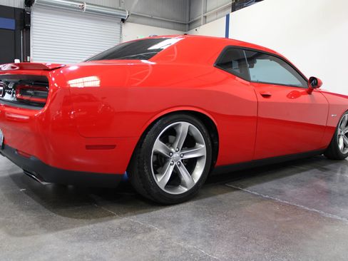 Used 2015 Dodge Challenger R/T w/ Quick Order Package 28B R/T RWD image 12