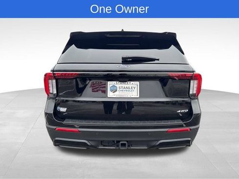 Used 2025 Ford Explorer ST-Line w/ ST-Line Street Pack image 4