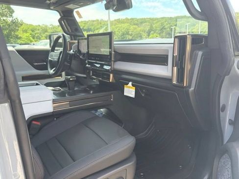 Certified 2025 GMC Hummer EV 3X w/ Battery Pack, 24 Module Pack AWD/4WD image 26