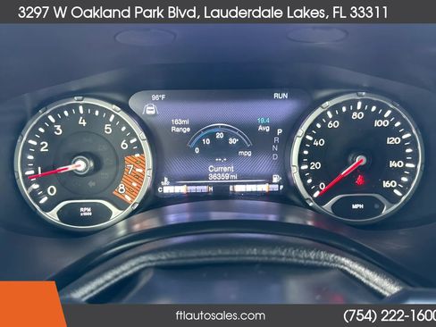 Used 2021 Jeep Renegade Latitude AWD/4WD image 48