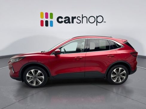 Used 2023 Ford Escape Platinum w/ Premium Technology Package AWD/4WD image 2