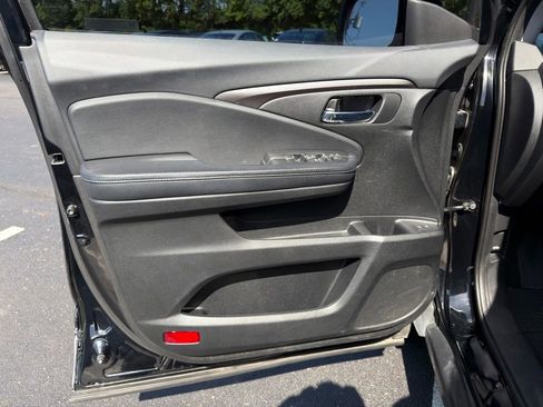 Used 2017 Honda Pilot EX-L image 18
