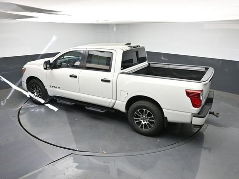 Used 2024 Nissan Titan SV w/ SV Convenience Package image 30