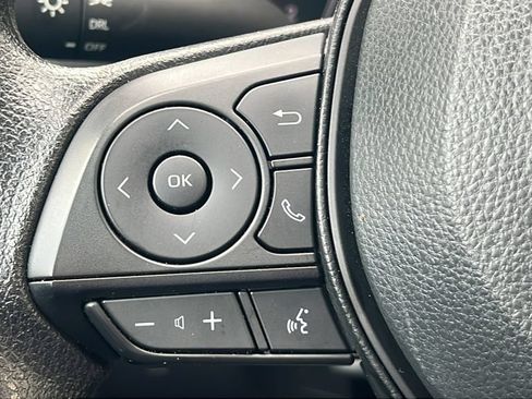 Certified 2025 Toyota RAV4 LE FWD image 20