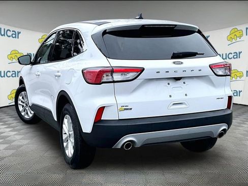 Used 2021 Ford Escape SE AWD/4WD image 2