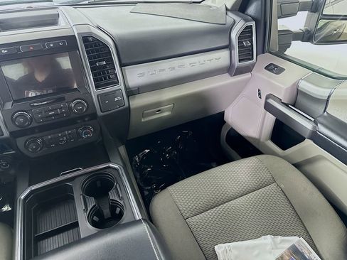 Used 2022 Ford F250 XLT w/ XLT Premium Package AWD/4WD image 19