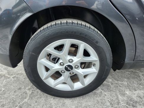 Used 2023 Kia Soul LX w/ LX Technology Package image 41