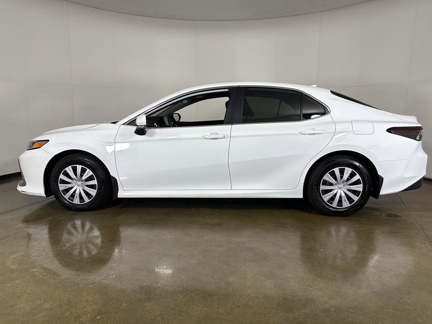 Used 2023 Toyota Camry LE FWD image 23
