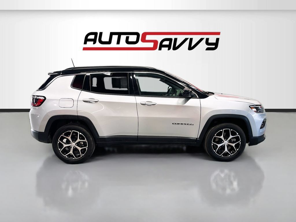 Used 2024 Jeep Compass Limited AWD/4WD image 8