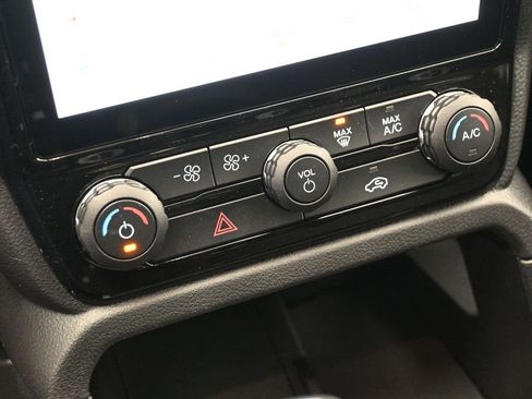 New 2025 Ford Ranger Lariat w/ FX4 Off-Road Package image 16