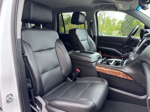 Used 2020 Chevrolet Tahoe Premier AWD/4WD image 34