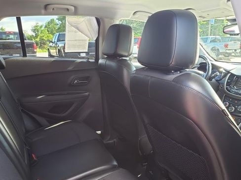 Used 2019 Chevrolet Trax LT w/ Driver Confidence Package AWD/4WD image 17