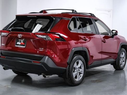 Used 2023 Toyota RAV4 XLE image 9