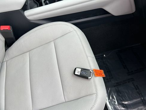 Used 2025 Ford Explorer Platinum w/ Ultimate Package image 34