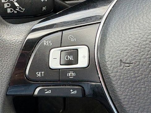 Used 2021 Volkswagen Tiguan S FWD image 20