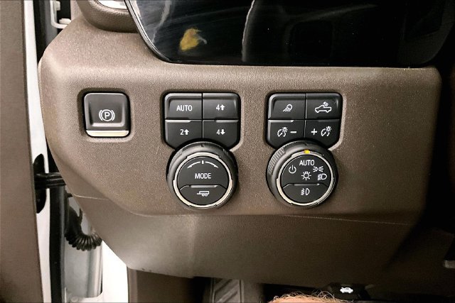 Used 2025 Chevrolet Silverado 3500 LTZ AWD/4WD image 37