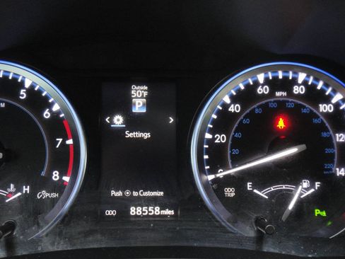 Used 2016 Toyota Highlander Limited FWD image 14