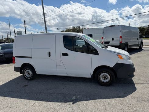 Used 2017 Nissan NV200 S image 4