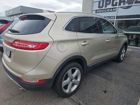 Used 2017 Lincoln MKC Premiere image 3
