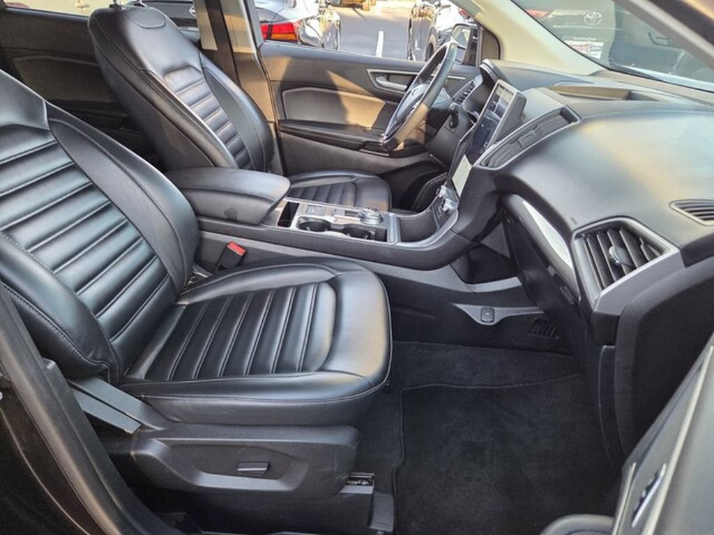 Used 2024 Ford Edge SEL AWD/4WD image 16