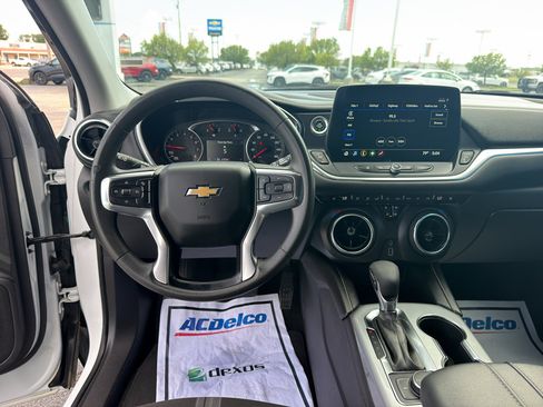 Used 2024 Chevrolet Blazer LT AWD/4WD image 15