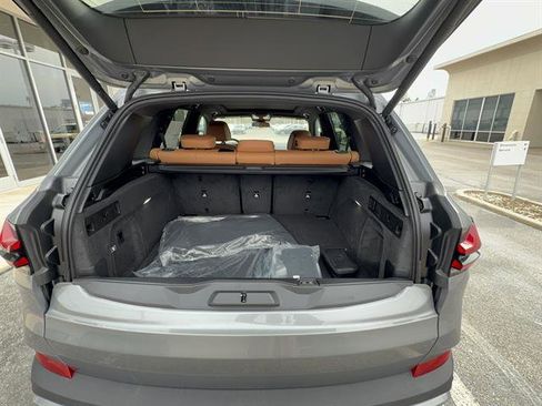 New 2026 BMW X5 xDrive50e image 21
