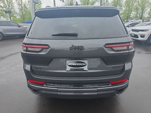 Used 2024 Jeep Grand Cherokee L Summit w/ Advanced Protech Group IV AWD/4WD image 4