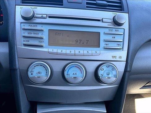 Used 2009 Toyota Camry LE image 23