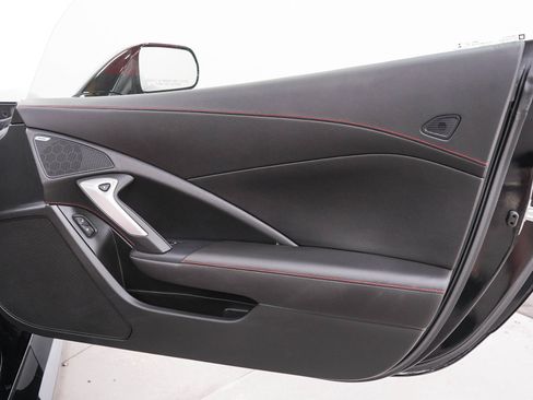 Used 2019 Chevrolet Corvette Z06 RWD image 9