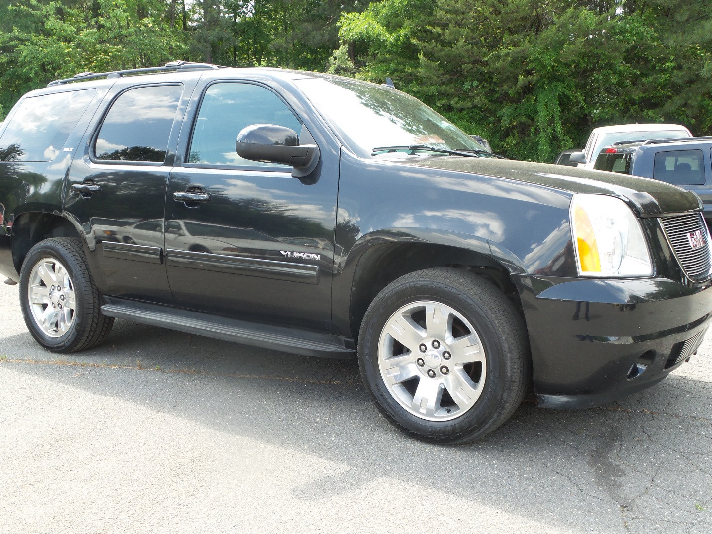 Used 2012 GMC Yukon SLT w/ SLT-2 Equipment Package AWD/4WD image 6