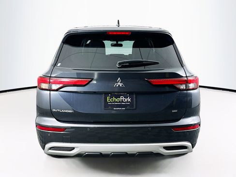 Used 2024 Mitsubishi Outlander SE image 7