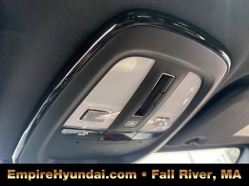 Used 2025 Volvo V60 B5 Cross Country Plus image 28