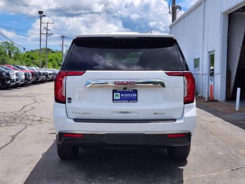 Used 2023 GMC Yukon SLT AWD/4WD image 4