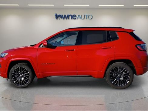 Used 2022 Jeep Compass Limited image 2