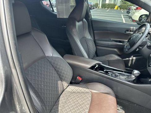 Certified 2019 Toyota C-HR Limited FWD image 29