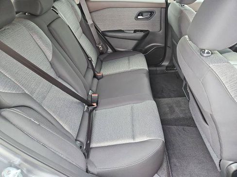 Certified 2022 Nissan Rogue SV FWD image 20