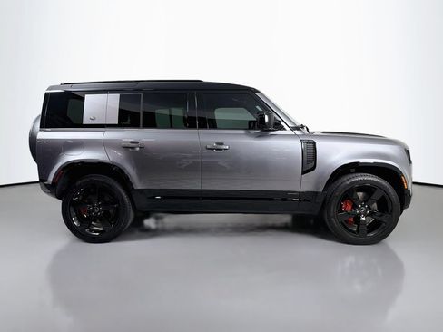 Used 2024 Land Rover Defender 110 X AWD/4WD image 4