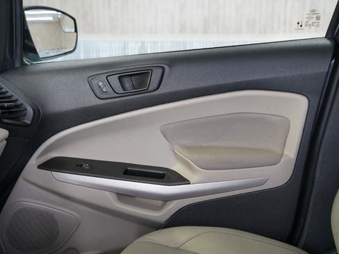 Used 2021 Ford EcoSport S image 32