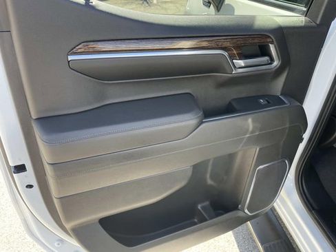 Used 2022 GMC Sierra 1500 Elevation w/ Elevation Premium Package image 11