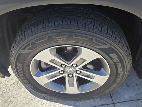 Used 2024 Honda Pilot EX-L image 9