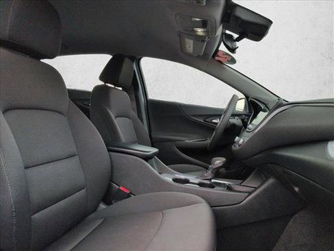 Used 2024 Chevrolet Malibu LT FWD image 18