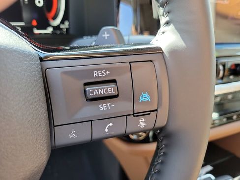 New 2026 Nissan Pathfinder Platinum image 25