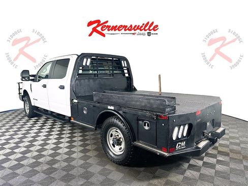Used 2022 Ford F350 XL w/ Power Equipment Group image 5