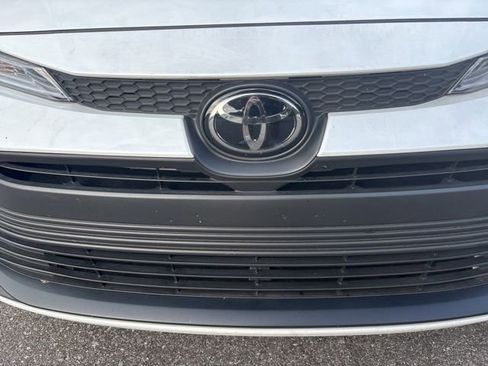 Used 2023 Toyota Corolla LE image 28