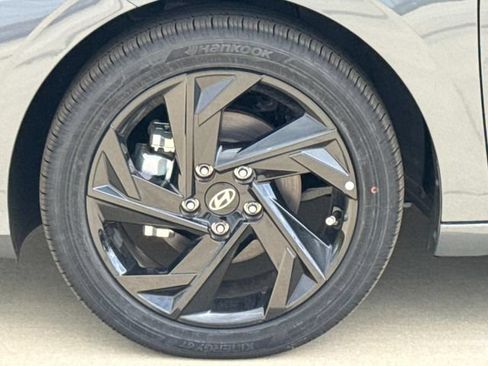 New 2026 Hyundai Elantra SEL FWD image 6