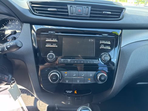 Used 2018 Nissan Rogue Sport S w/ S Appearance Package AWD/4WD image 20