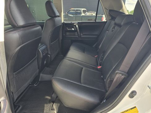 Used 2021 Toyota 4Runner Venture w/ Moonroof Package AWD/4WD image 12