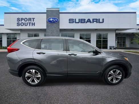 Used 2017 Honda CR-V LX image 2